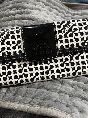 Coach Wallet - Black Op Art Penelope  NWOT